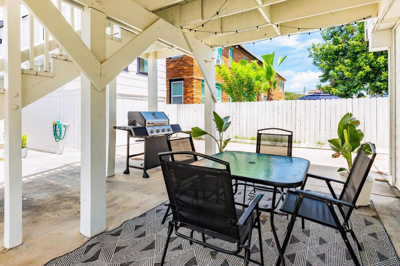 Soleil House - Unit B Villa Galveston Bagian luar foto